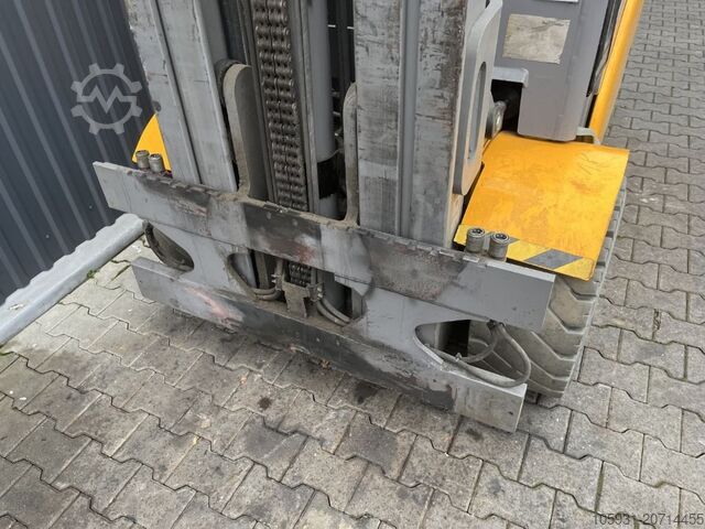 Električni viljuškar na 4 kotača Jungheinrich EFG550