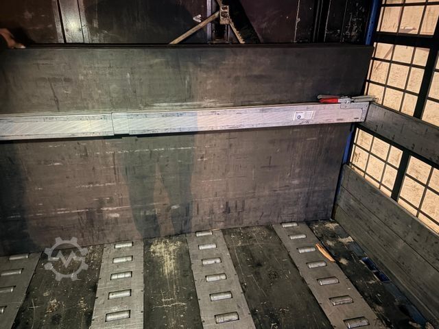 Otvorena poluprikolica s ceradom VAN_ECK