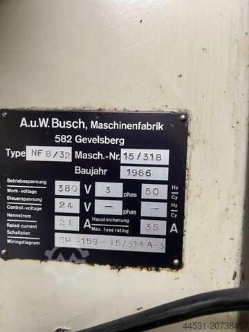 Fullautomatiserad fräsmaskin Busch NF 8/32