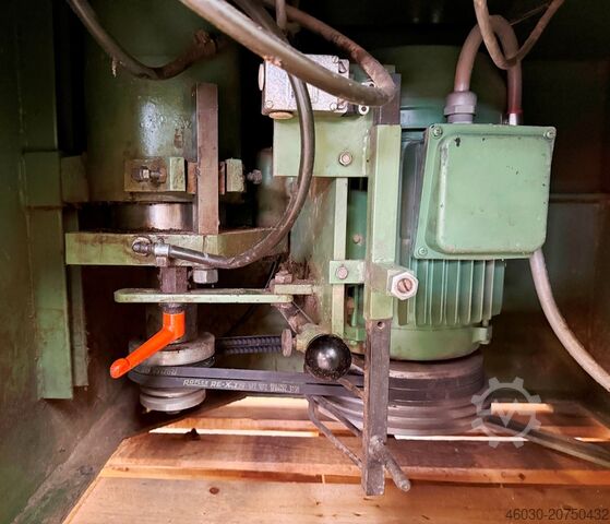 Mesin penggilingan meja VEMA TFM 2-4