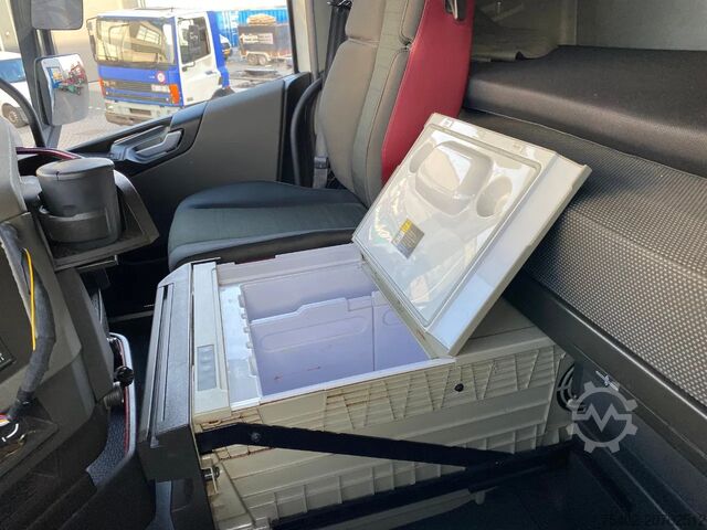 Standard-SZM Volvo FH 13.420 Globetrotter / ADR + PTO / Stand Airco