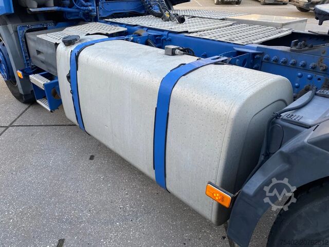 Standard-SZM Volvo FH 13.420 Globetrotter / ADR + PTO / Stand Airco