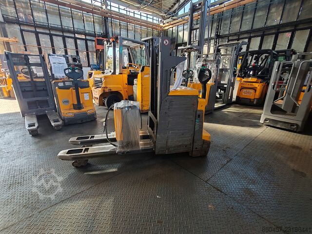 Pallet Stackers Jungheinrich EJD 222 Li-Ion / 2021y/ 4947mh