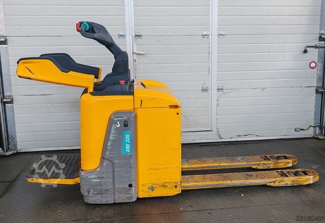  Jungheinrich ERE 225 KP