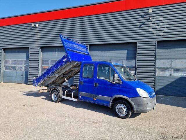 Individuell ausgestattete Transporter / Maßgeschneiderte Lösungen Iveco Daily