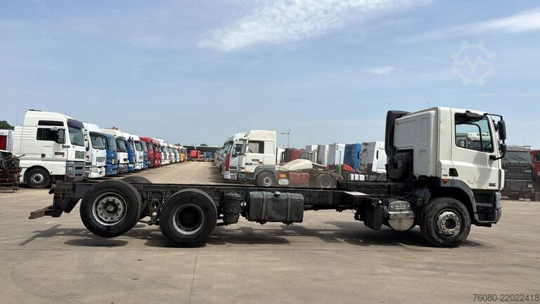 Chasis con cabina DAF CF 85.360 (FRONT STEEL / DEVANT LAMES / BOITE M...