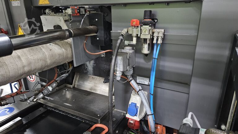 Injection moulding machine ENGEL e-max 200-50