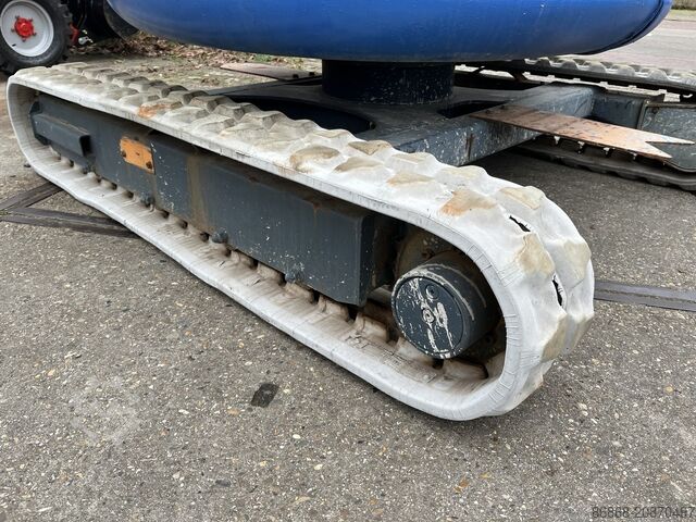 Gebrauchte Raupen-Gelenkarbeitsbühne Maeda NUL070 MAEDA NUL070