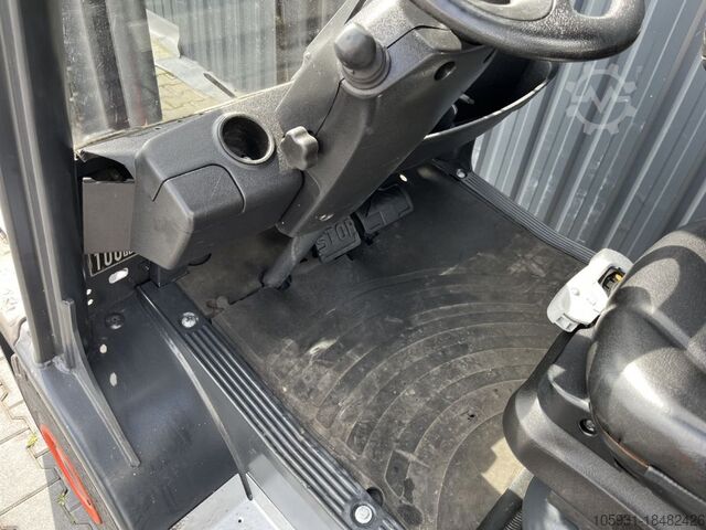 Dizelski viličari Linde H25D-02