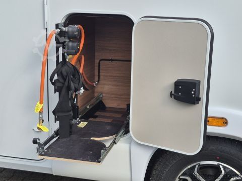 Caravana semiintegrada Weinsberg CaraCompact 600 MEG EDITION [PEPPER] *TraumMobil*opt. Autark e*