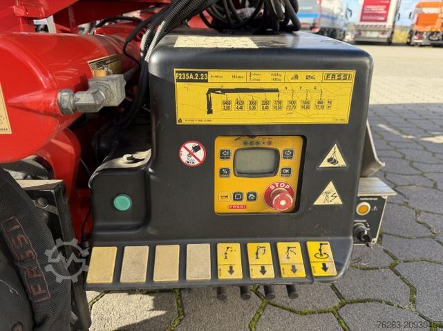 Grúa montada en camión PALFINGER FASSI F 235 A.2.23 Kran + Funk