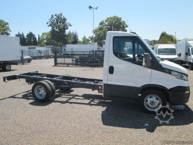 Bestelwagenchassis IVECO 35 C13*Fahrgestell*