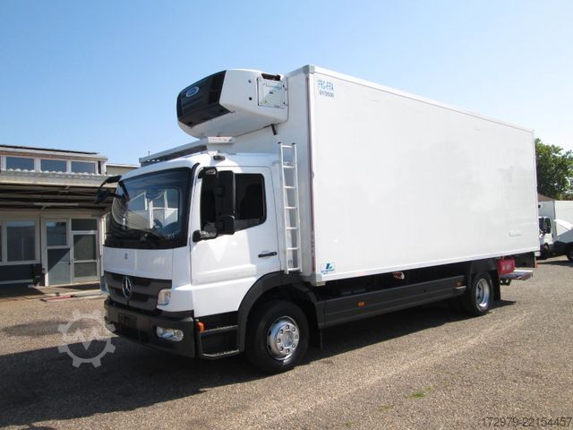 משאית קירור MERCEDES-BENZ Atego 1218*Carrier Kühlkoffer 6.56m*LBW*