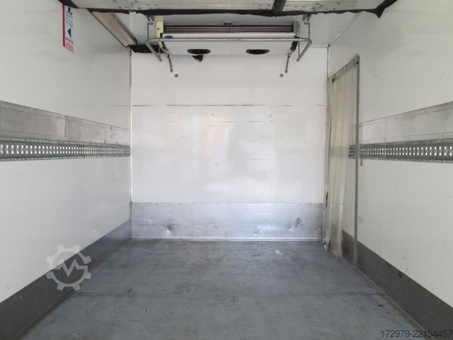 משאית קירור MERCEDES-BENZ Atego 1218*Carrier Kühlkoffer 6.56m*LBW*
