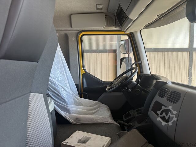 Kamion s sandukom RENAULT MIDLUM 16.280