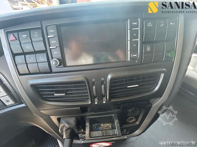 Camión de bebidas Iveco Stralis AS260S46/2x LBW/Schwenkwand/Kron