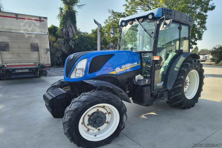 Traktor New Holland T4 100F