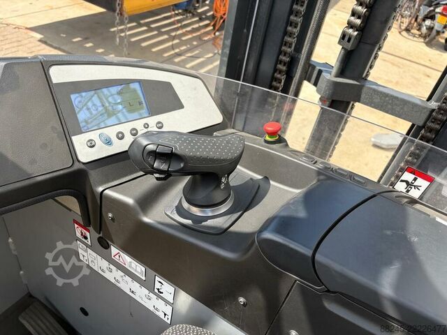 VS-22932 Carrello retrattile per esterni Still FMX14SE STILL FMX14SE