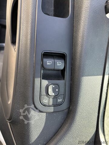Transportador de corpos móveis Mercedes-Benz 