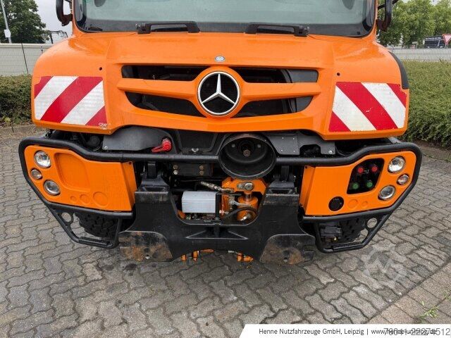  Mercedes-Benz Unimog U 318