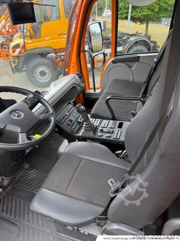  Mercedes-Benz Unimog U 318