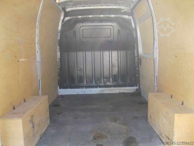 ван с висока покривка Renault MASTER