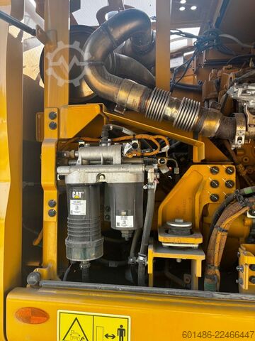Escavadora sobre rodas CATERPILLAR M318-07 Erst 2800 Betriebsstunden