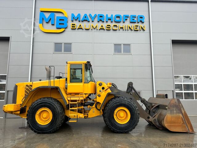 навантажувач Volvo L150E