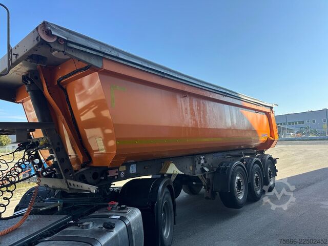 Полуприколка кипер SCHMITZ CARGOBULL SKI 24 SL 7.2 Kippsattelauflieger mit Schiebever