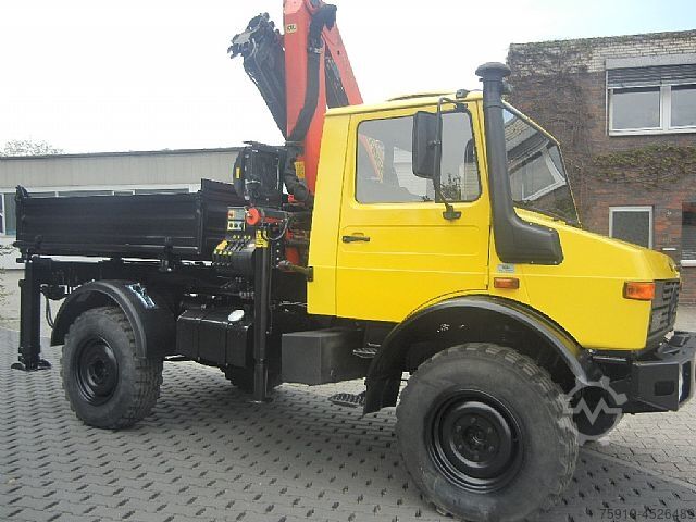 Other Mercedes-Benz UNIMOG 1300L mit großem Kran + Funkfernsteuerung