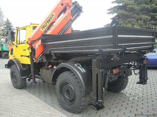 Other Mercedes-Benz UNIMOG 1300L mit großem Kran + Funkfernsteuerung