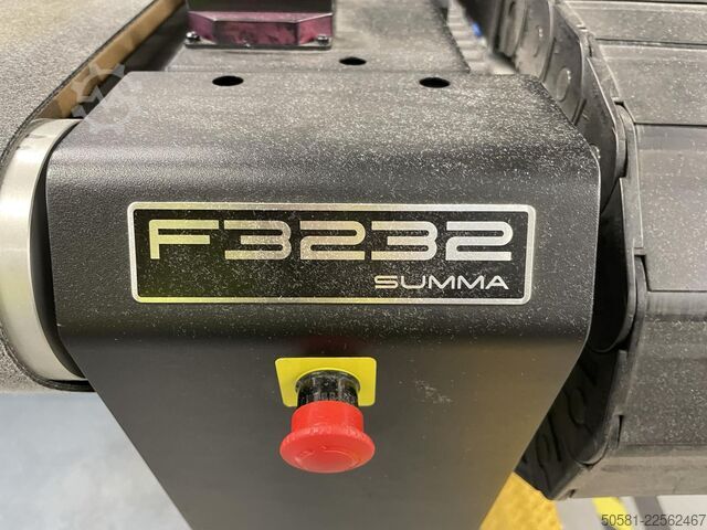 เครื่องตัดแผ่นเรียบ Summa F3232