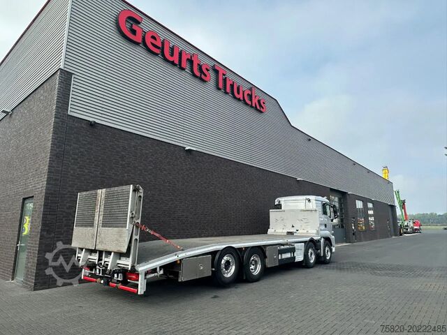 Transporteur de voitures MAN TGS 35.470 8X2 OPRIJWAGEN/MACHINE TRANSPORTER/P...