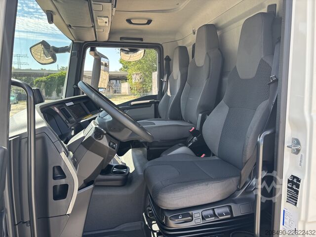 Trasportatore con box, sponda montacarichi, gancio traino, aria condizionata MAN TGL 8.190 BL, Autom.