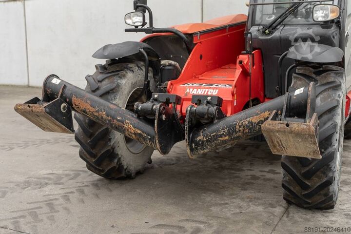 Teleszkópos rakodó Manitou MT 1135