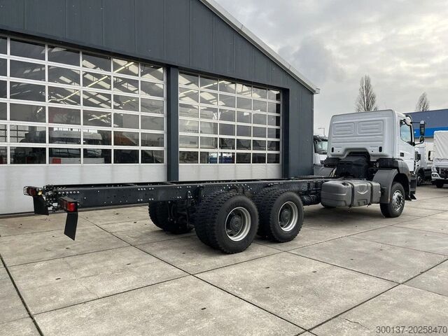 Chassis med førerhus Mercedes-Benz Axor 3344 6x4 Chassis Cabin