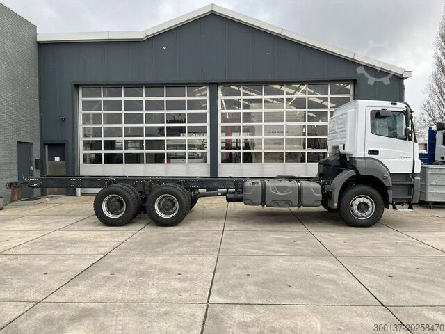 Chassis med førerhus Mercedes-Benz Axor 3344 6x4 Chassis Cabin