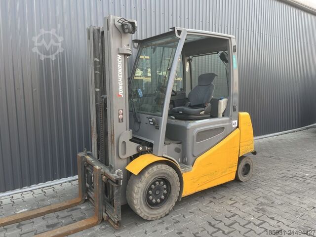 Forklift listrik 4 roda Jungheinrich EFG535k