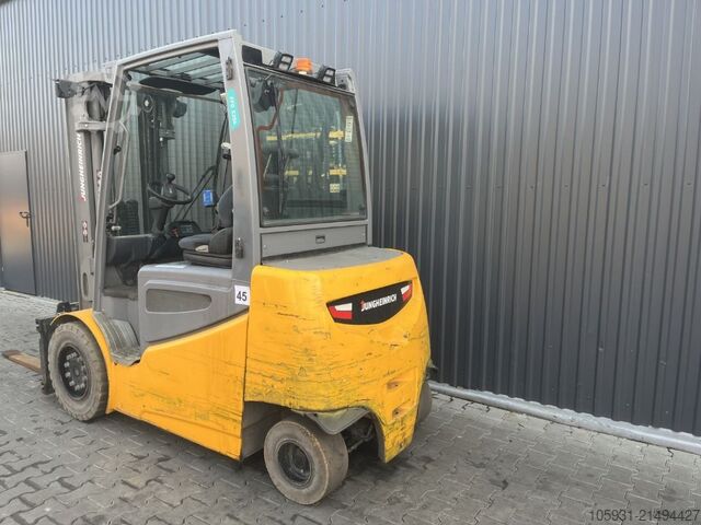 Forklift listrik 4 roda Jungheinrich EFG535k