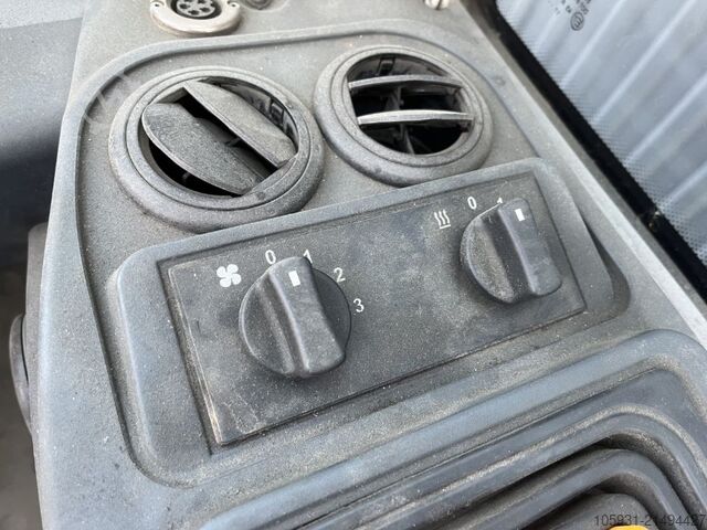 Forklift listrik 4 roda Jungheinrich EFG535k