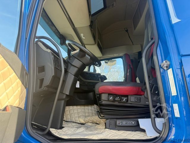 Бортовой грузовик VOLVO FH 500 6x2 Container Pritsche Fassi F455 Kran