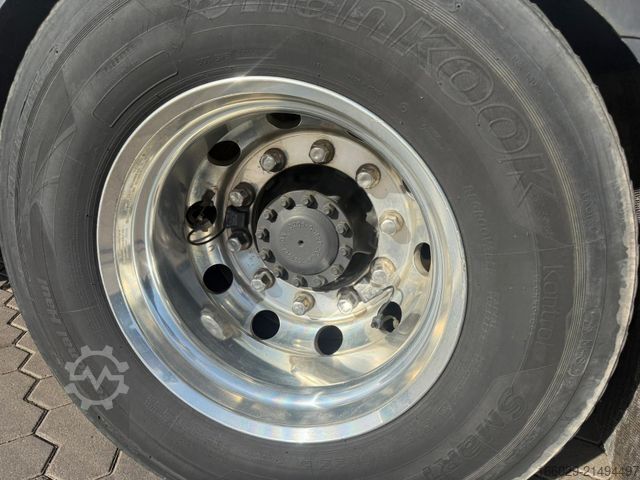 Кран-манипулятор на шасси грузовика VOLVO FH 500 6x2 Container Pritsche Fassi F455 Kran