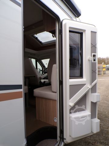 Halvintegreret autocamper BÜRSTNER Limited T 660 Tageszulassung / Winterpaket, Safe