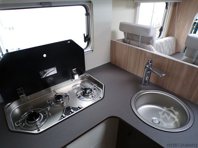 Halvintegreret autocamper BÜRSTNER Limited T 660 Tageszulassung / Winterpaket, Safe