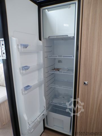 Halvintegreret autocamper BÜRSTNER Limited T 660 Tageszulassung / Winterpaket, Safe