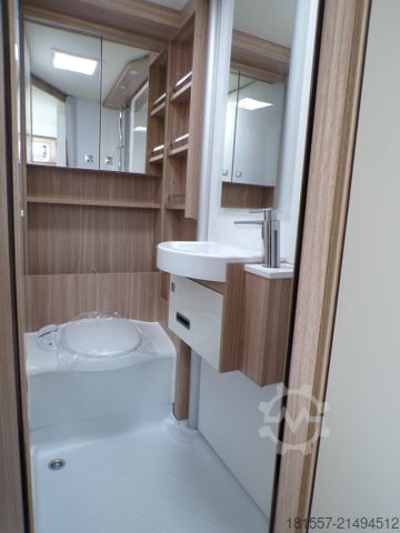 Halvintegreret autocamper BÜRSTNER Limited T 660 Tageszulassung / Winterpaket, Safe