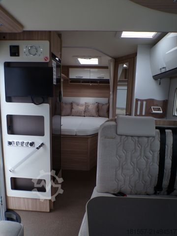 Halvintegreret autocamper BÜRSTNER Limited T 660 Automatik, Winterpaket, Hubbett