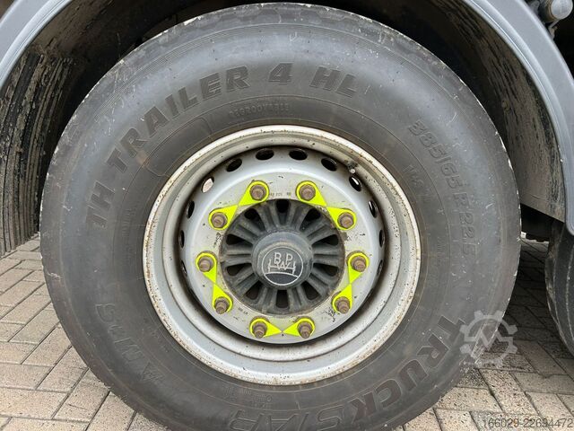 行走地板半挂车 KRAKER CF-Z Schubboden 92m³ 10mm Boden Sehr sauber
