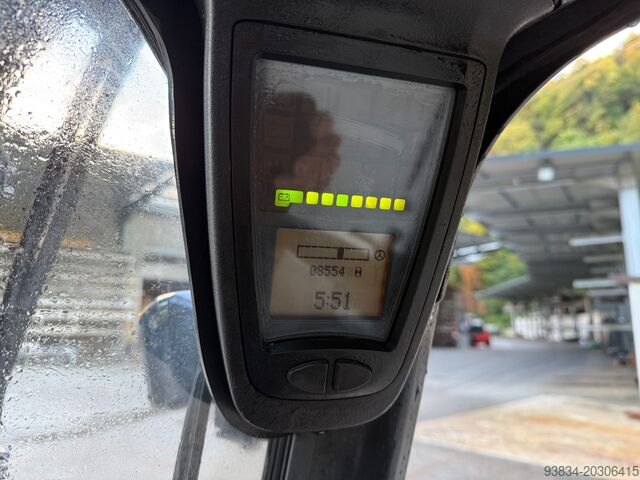 3輪フォークリフト Linde E16C