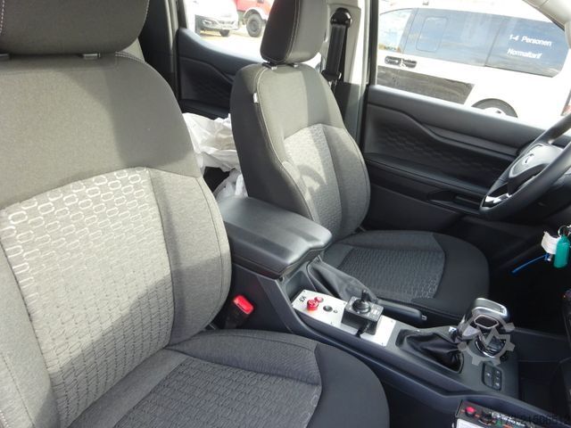 Van FORD Ranger XLT 4x4 DoKa AT Winterd. Streuer Schild